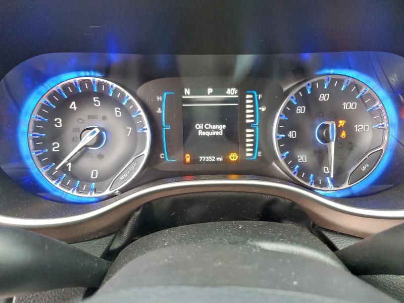 2017 Chrysler Pacifica Touring l