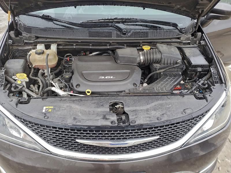 2018 Chrysler Pacifica Touring Plus
