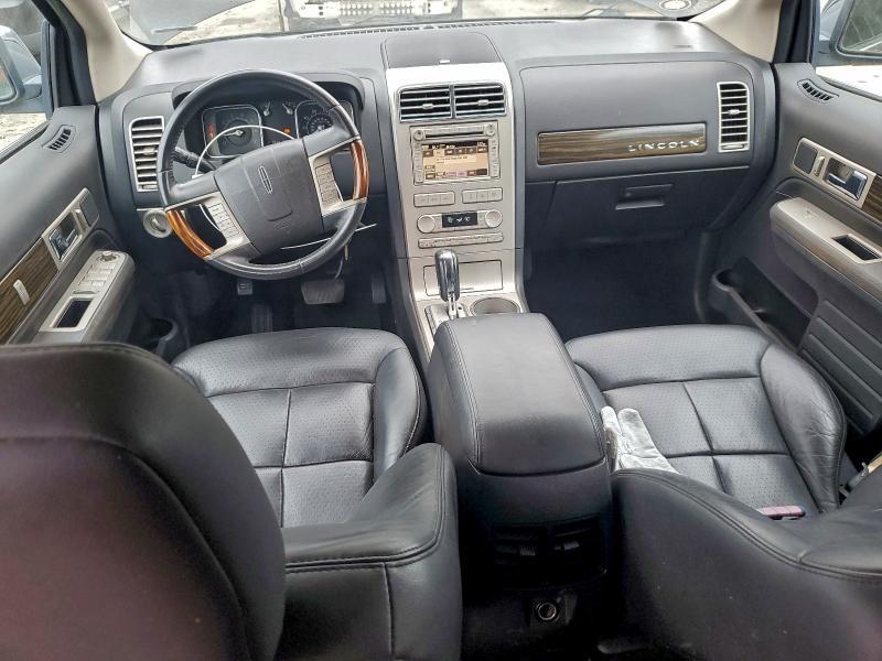 2007 Lincoln Townhouse MKS