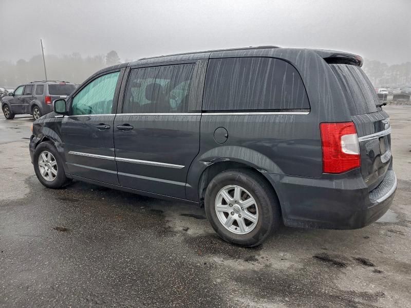 2012 Chrysler Town & Country Touring l