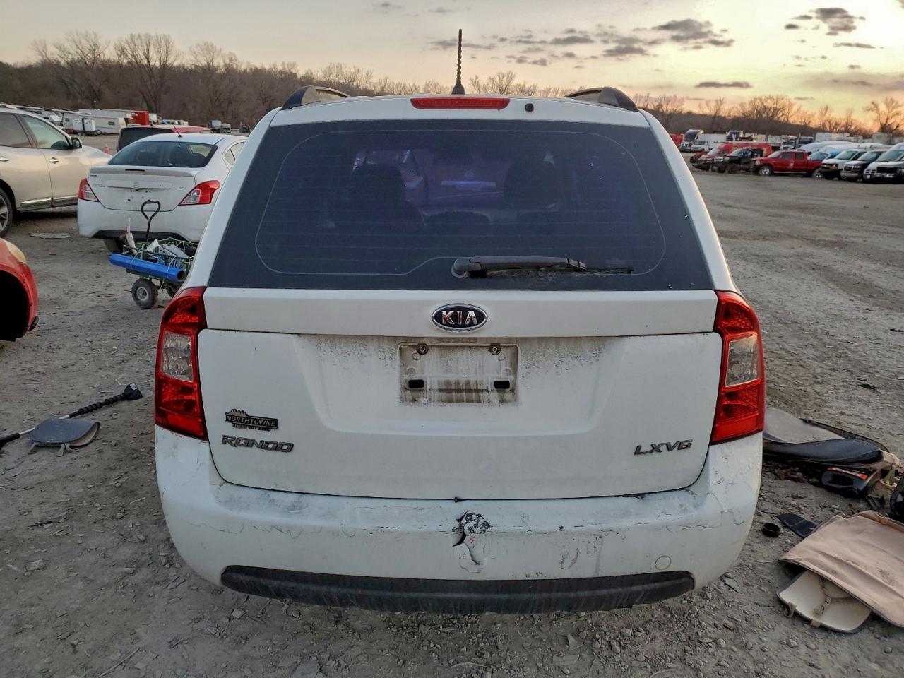 2008 KIA Rondo lx