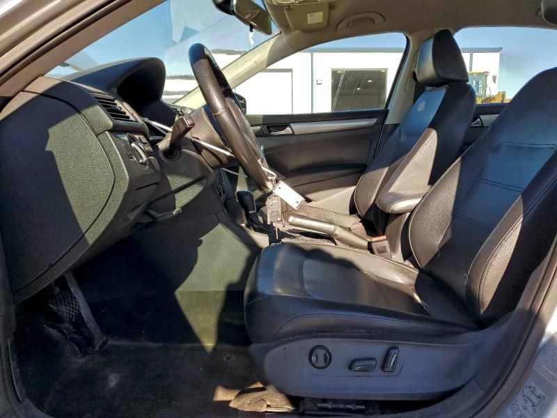 2015 Volkswagen Passat s