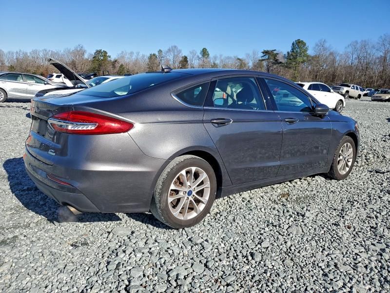 2020 Ford Fusion se