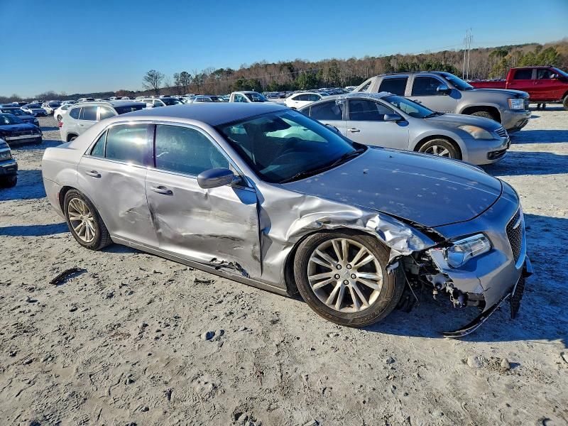 2016 Chrysler 300 Limited