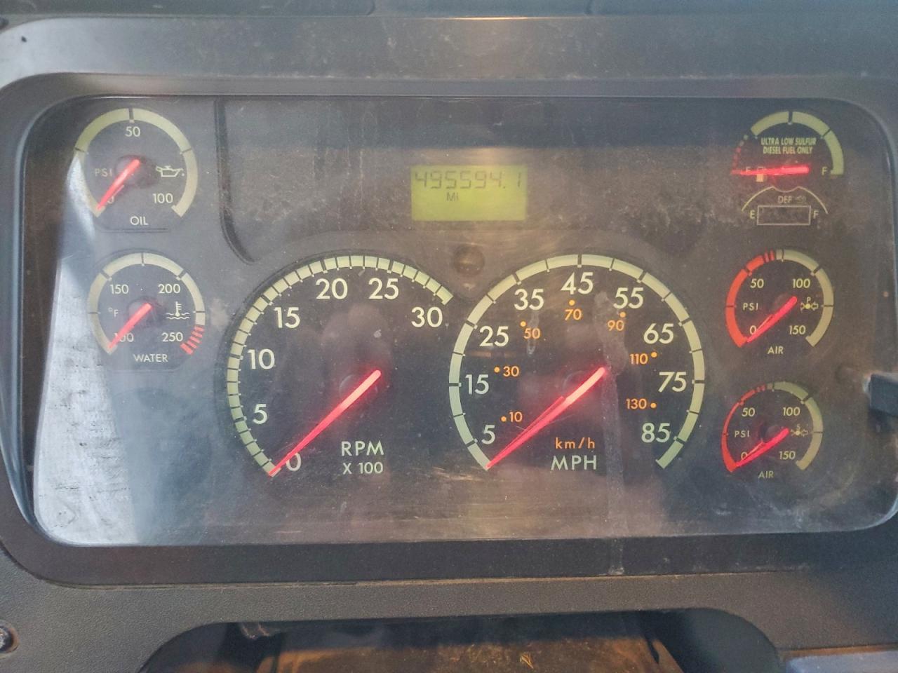 2013 Freightliner Cascadia 1