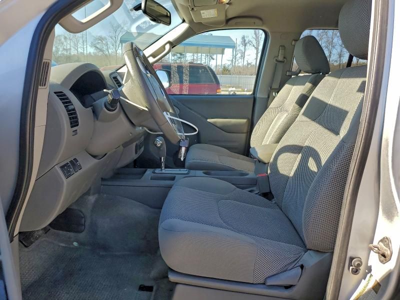 2016 Nissan Frontier s