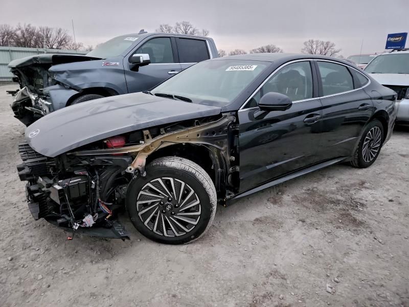 2025 Hyundai Sonata Hybrid