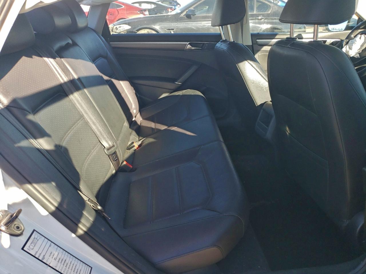 2017 Volkswagen Passat R-line