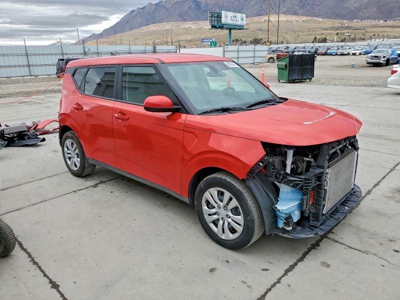2023 KIA Soul lx