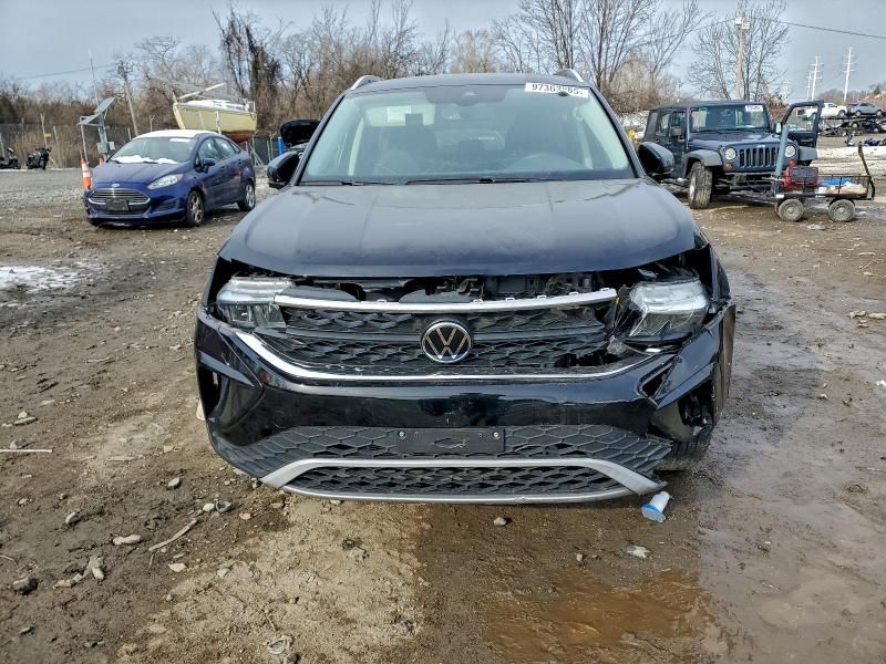 2024 Volkswagen Taos se