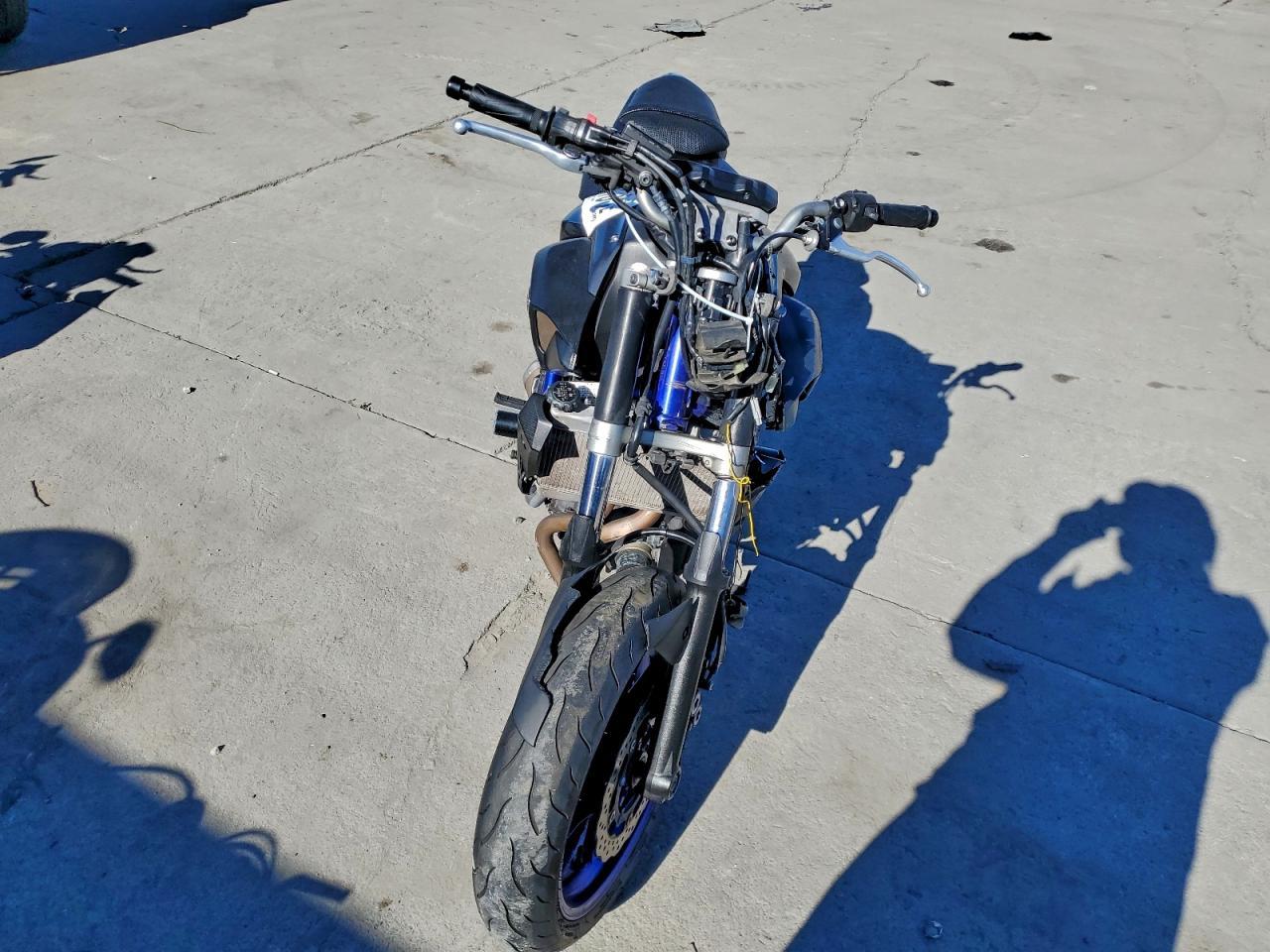 2015 Yama FZ07