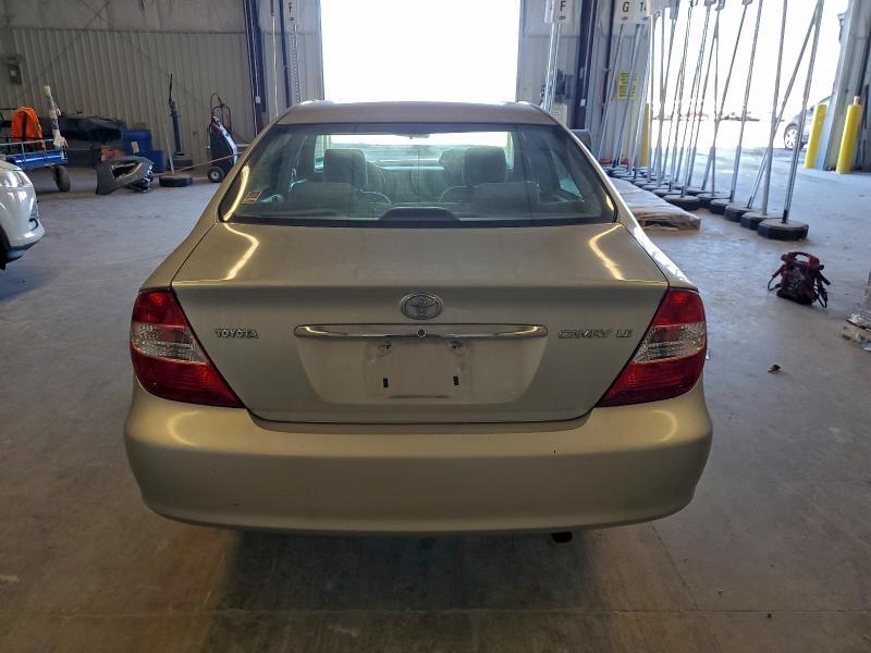 2002 Toyota Camry le