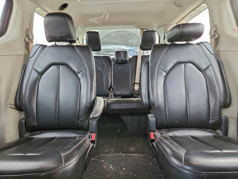 2020 Chrysler Voyager lxi