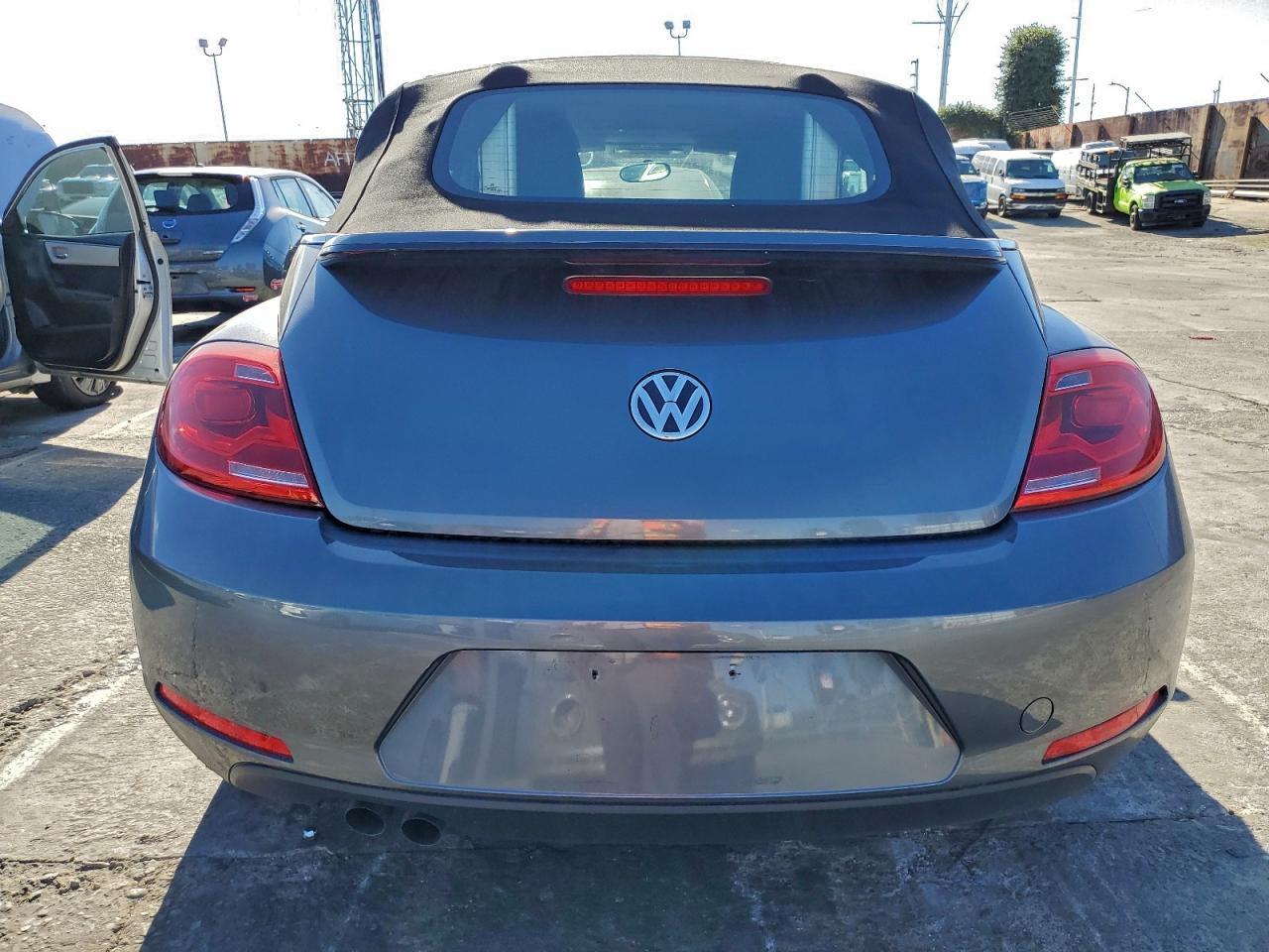 2013 Volkswagen Beetle