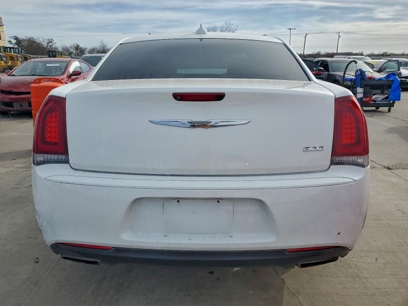 2019 Chrysler 300 Touring