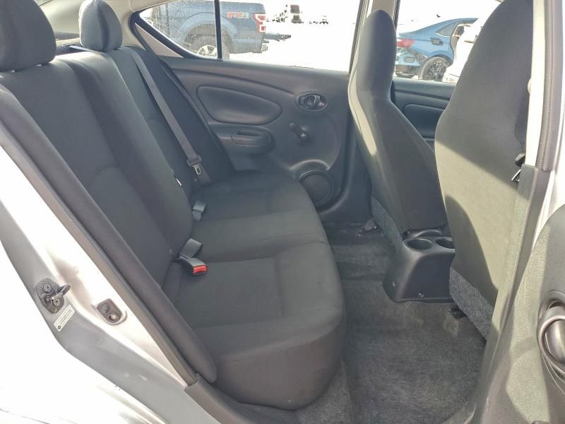 2014 Nissan Versa s
