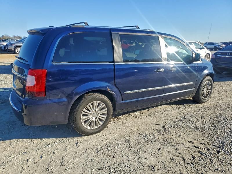 2013 Chrysler Town & Country Limited