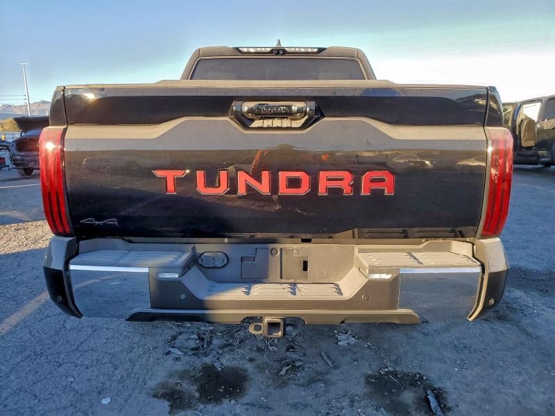 2025 Toyota Tundra Crewmax sr