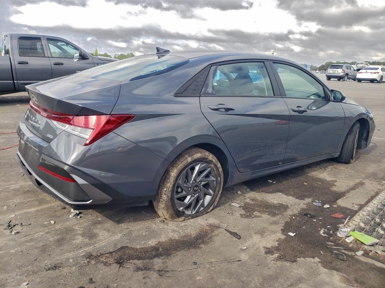 2025 Hyundai Elantra Blue