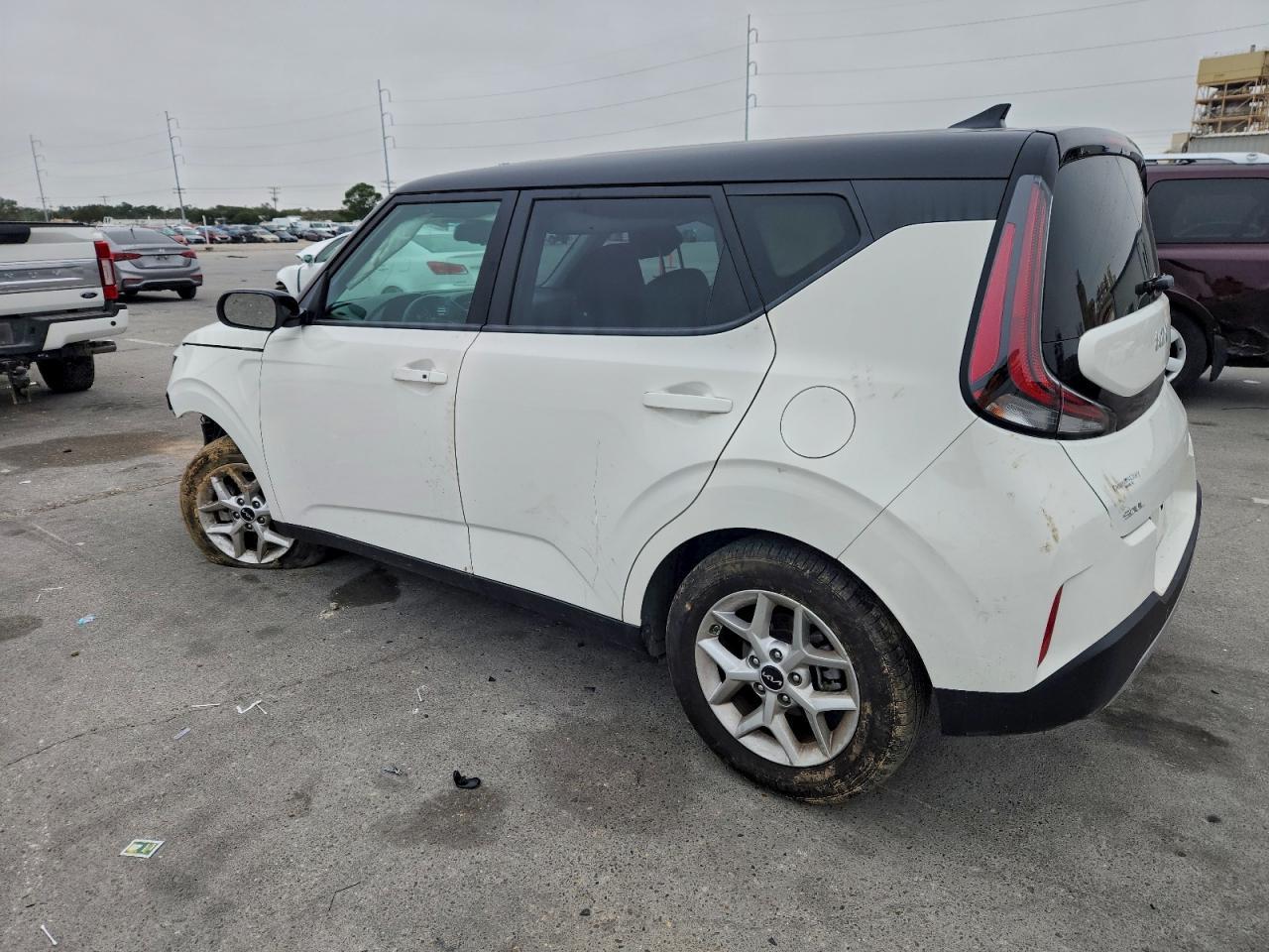 2025 KIA Soul lx