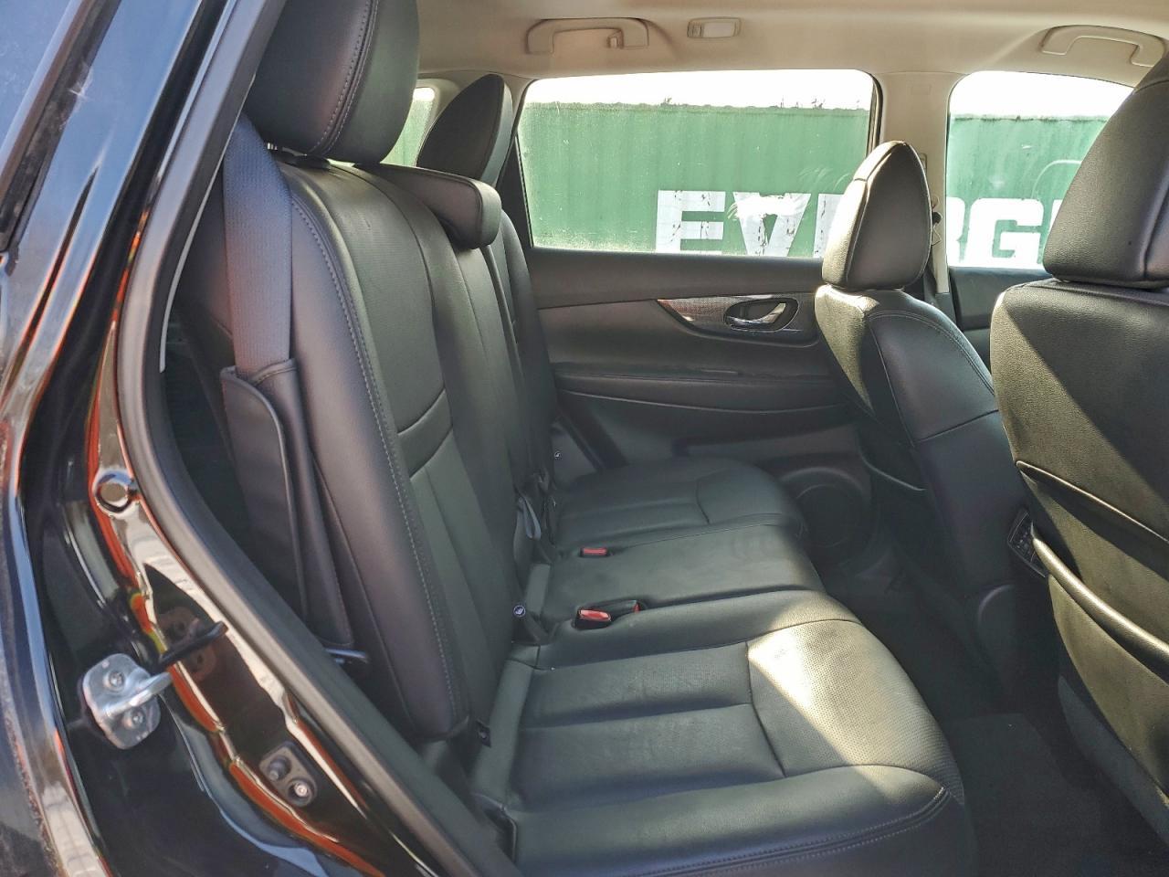 2015 Nissan Rogue sl